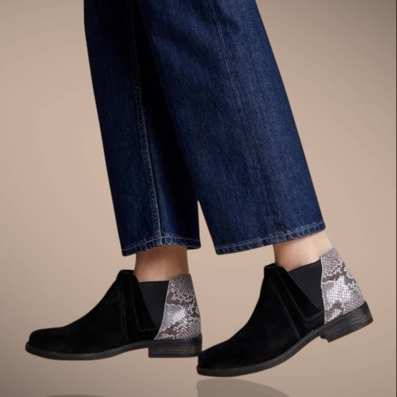 Clarks Shoes - NWOT Clarks ‘Demi Beat’ Genuine Suede Pull-On Chelsea Boots in Black Snakeskin 6